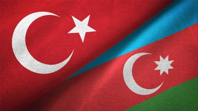 İzmir'de Türkiye-Azerbaycan Enerji Forumu: Bakan Bayraktar, enerji iş birliğinin önemini vurguladı