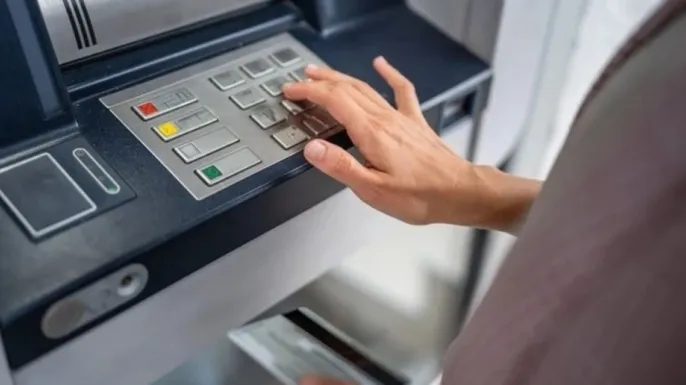 ATM’lerde para çekmede yeni dönem resmen başladı! Bankalar verimli kullanacak
