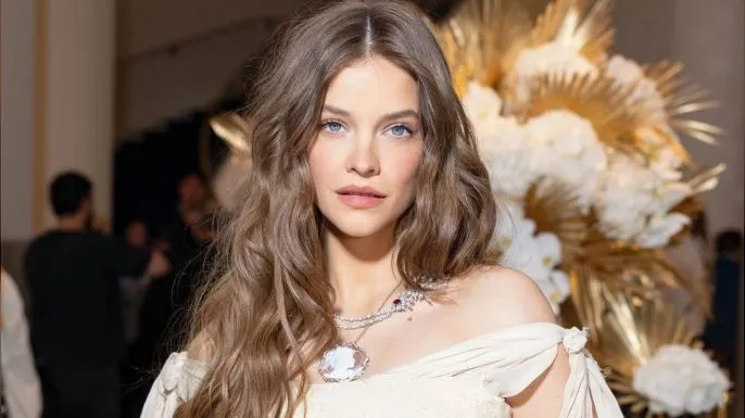 Barbara Palvin Anne Oldu