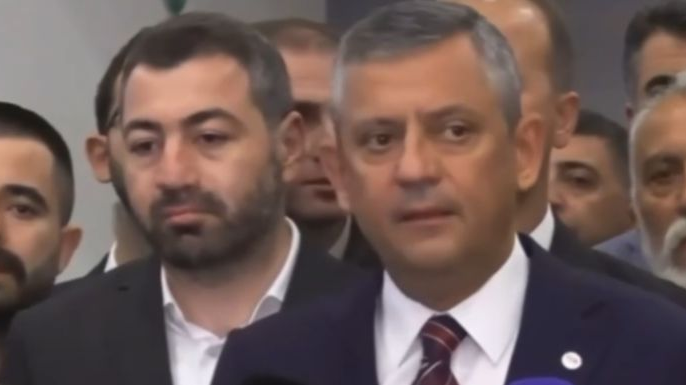 Yazar kasa haber oldu, emeklinin ölümü görünmedi! AYM önünde canına kıyan emekli polisle ilgili sert tepki