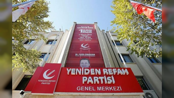 Yeniden Refah’ta büyük kriz! Suat Kılıç’a ağır sözler