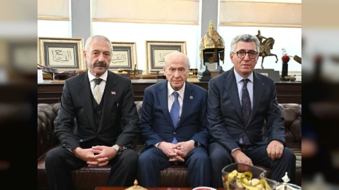 Yılların kan davası Bahçeli’nin makamında bitti! Tarihi kucaklaşma