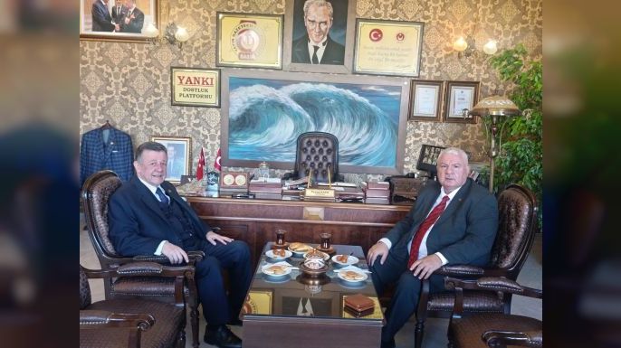 KIYMAZ’DAN TBMM’YE ÇAĞRI: “GAZETECİLERE DE YEŞİL PASAPORT VERİLSİN”