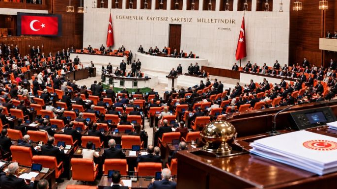 Meclis'te sandalye dengesi yeniden belirlendi! Meclis aritmetiği değişti