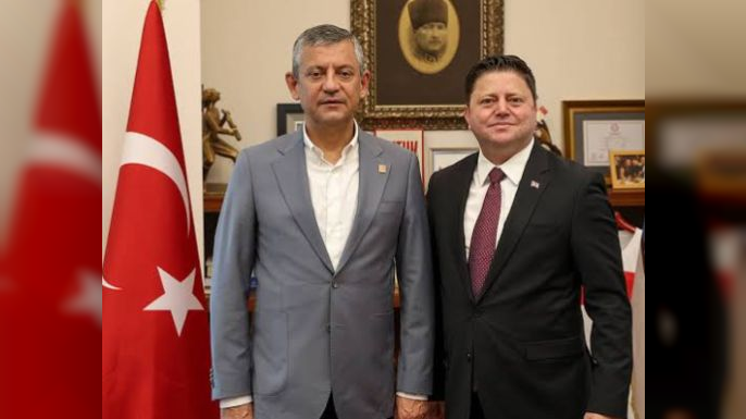 Yeni Parti'nin İstanbul'daki ilk belediyesi belli oldu! 23 yıllık CHP’li kararını verdi