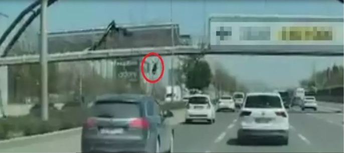 Afiş asarken canından olan işçi, son yolculuğuna gözyaşlarıyla uğurlandı 1