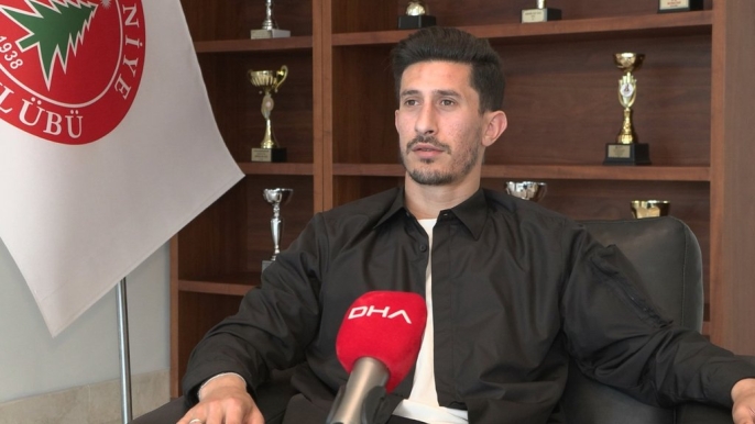 Burak Öksüz: Deprem anında her şey kapkaranlık oldu 1