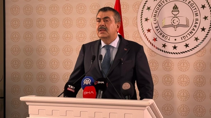 Çocukları dijital tehlikelerden korumak için yapay zeka devrede: Bakan Tekin\
