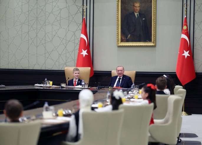 Cumhurbaşkanı Erdoğan, çocuklarla duygusal anlar yaşadı 1