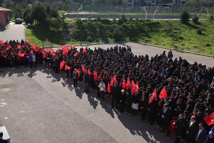 Eğitim Sendikası Liderinden Okul Güvenliği ve Dijital Tuzaklara Karşı Acil Çağrı 1