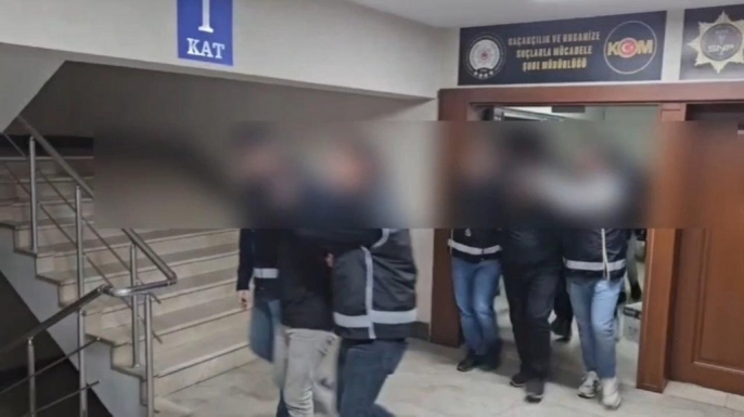 Ehliyet sınavında kopya düzeni: 3 şüpheli tutuklandı 1