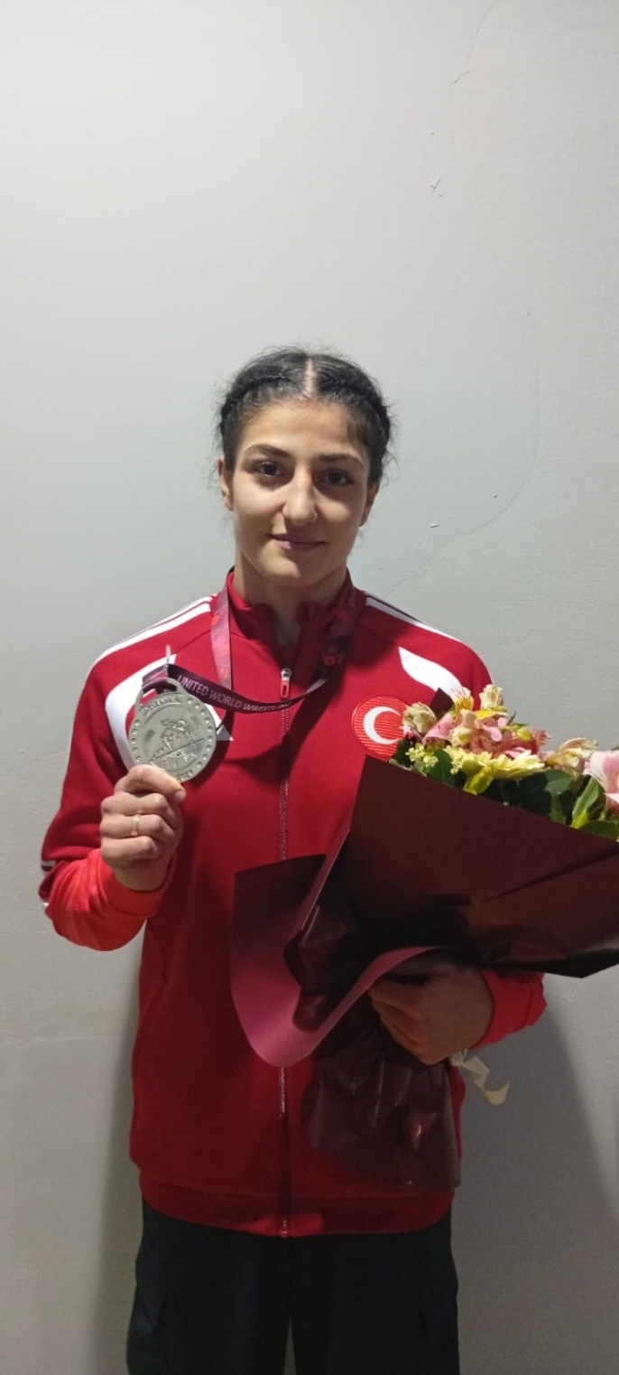 Elvira Süleyman Kamaloğlu\