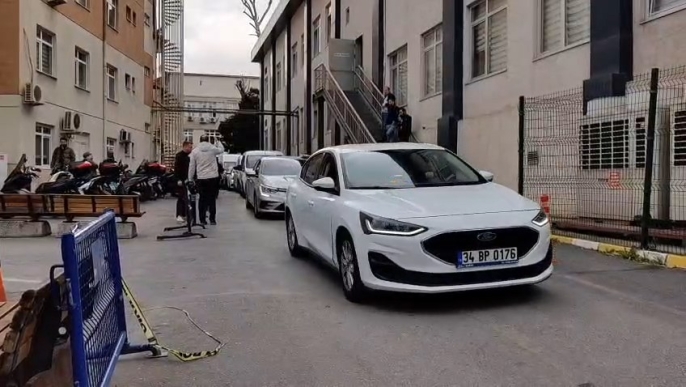 İsrail Konsolosluğu önünde alaycı ifadelerle 8 kişi gözaltına alındı 1