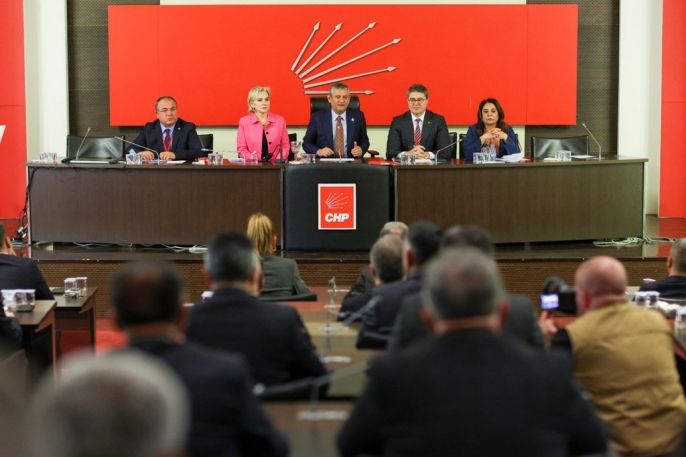 Özgür Özel\