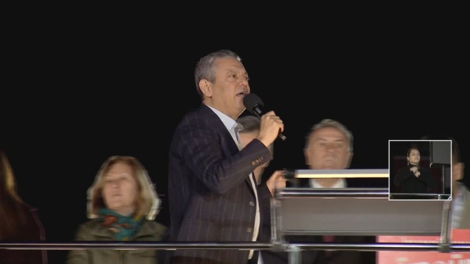 Özgür Özel\