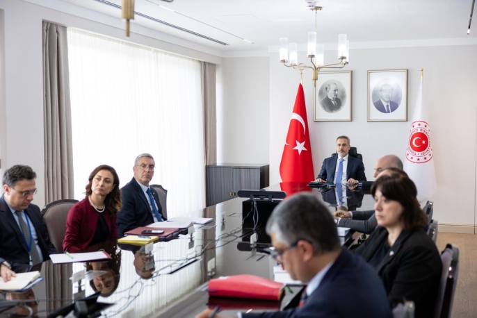 Ticaret Bakanı Bolat\