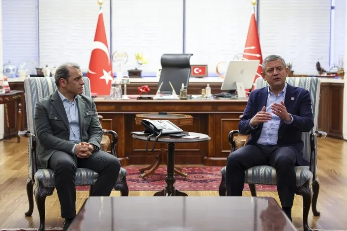 Demokrasinin nabzı CHP\