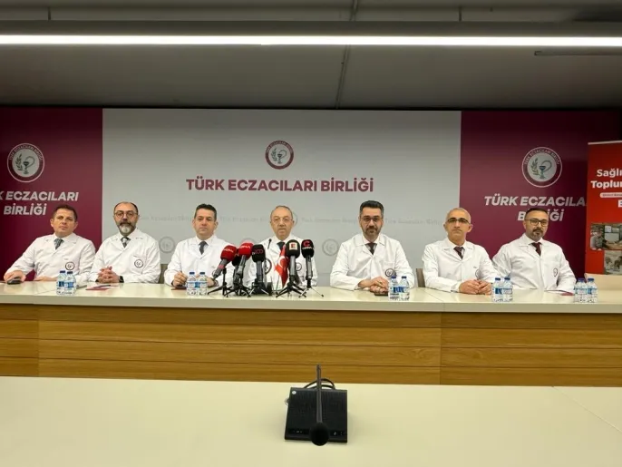 Eczacılar Birliği Başkanı\