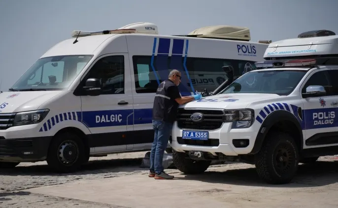 Falezlerden düşen ABD\