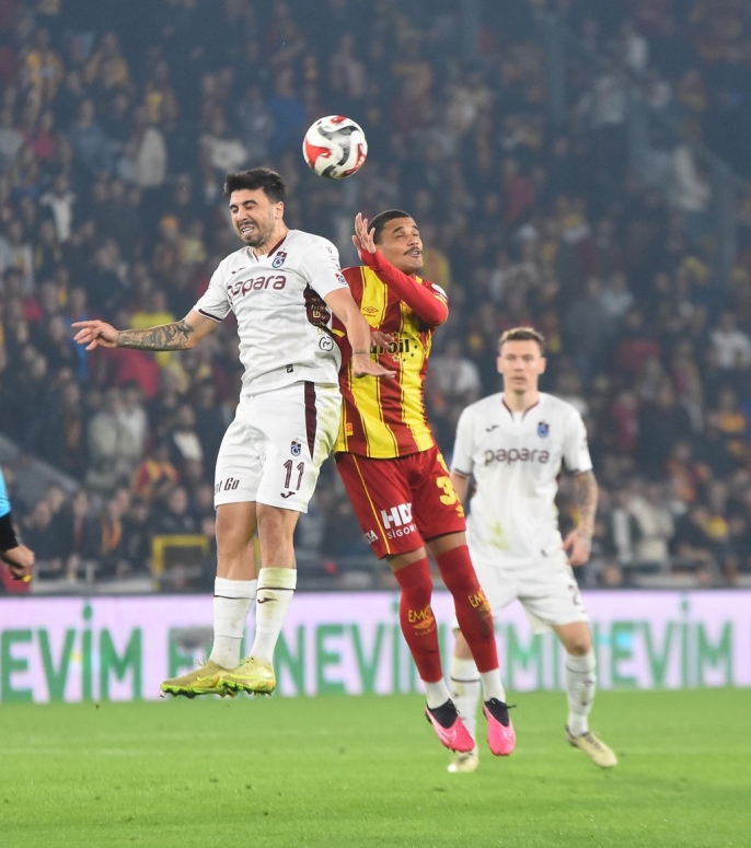 Göztepe, şampiyonluk yarışında yara alan Trabzonspor\