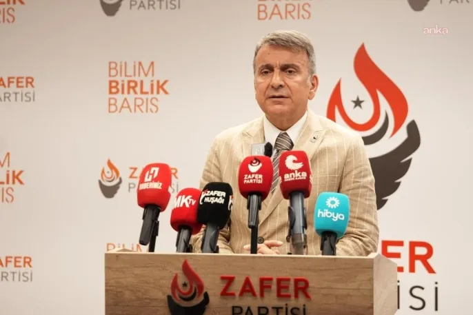 Azmi Karamahmutoğlu\