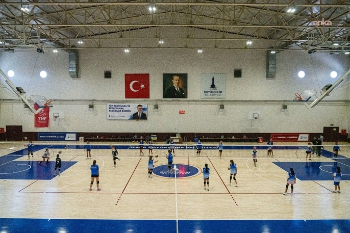 İzmir\