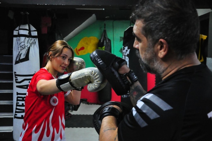 Cemile Aykoç, muay thai dünya şampiyonu oldu 3