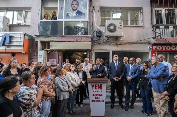 Yeni Parti Bornova ilçe binası açıldı 1