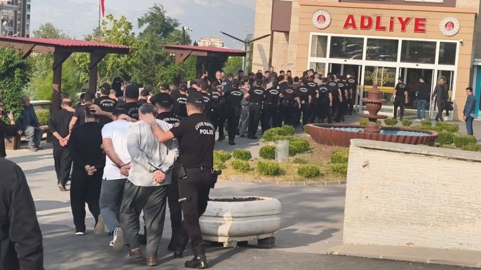 8 ilde DEAŞ operasyonu: 22 kişi tutuklandı 3