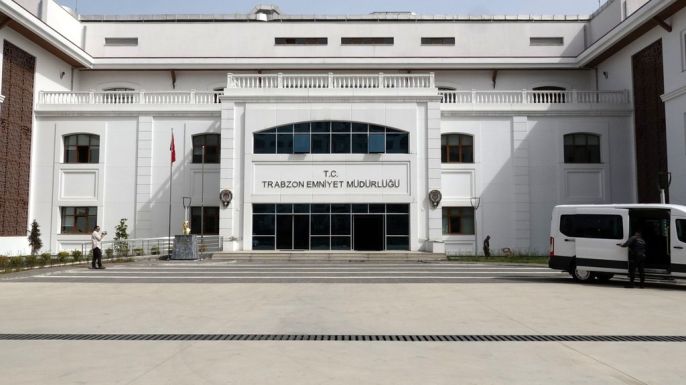 Eski eşini öldüren zanlı, 2 hafta önce onu intihardan kurtarmış 5