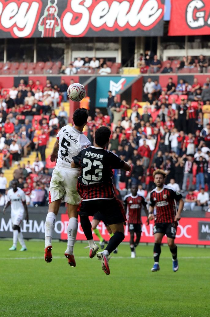 Gaziantep FK, Arca Çorum FK\
