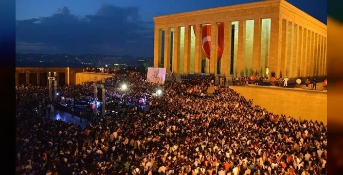 30 Ağustos Zaferi: Türkiye, 103. yıl dönümünü coşkuyla kutluyor