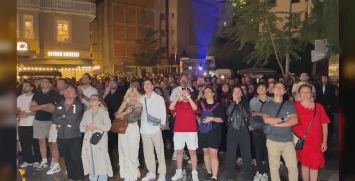 12 Dev Adam'ın Almanya ile final maçı Galata Kulesi'ne yansıdı