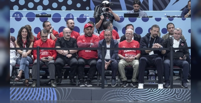 Bak: 12 Dev Adam efsanesi ayağa kalktı