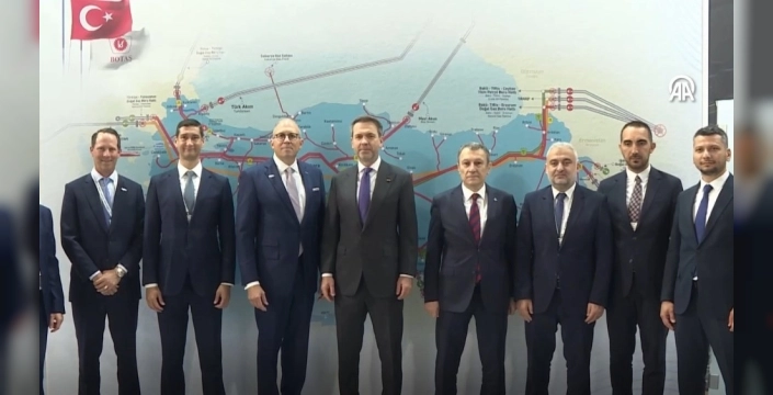 Bayraktar açıkladı: Türkiye, 15 milyar metreküp doğalgaz anlaşması imzaladı