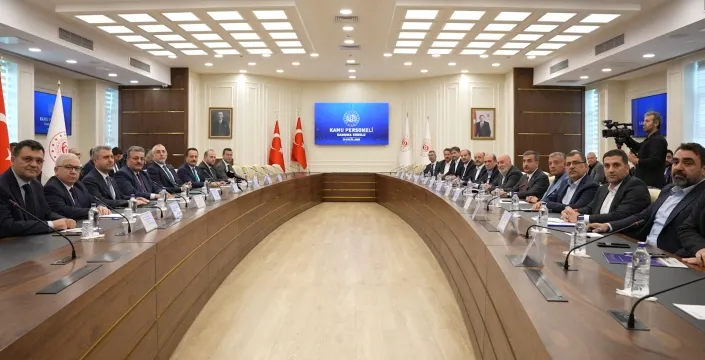 Çalışma Bakanı Işıkhan, Kamu Personeli Danışma Kurulu'nda konuştu: Sendikalaşma oranı yüzde 77'ye ulaştı