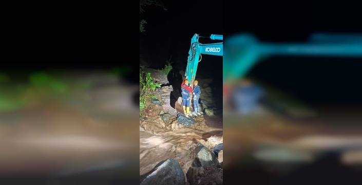 Doğu Karadeniz'de turuncu uyarı: 2614 personel, 984 araçla müdahale sürüyor