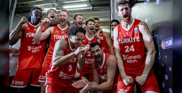 Erdoğan, Milli Basketbol Takımı'nı tebrik etti