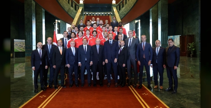 Erdoğan, milli basketbol takımını kabul etti: 2027'de en güçlü takım olacağız
