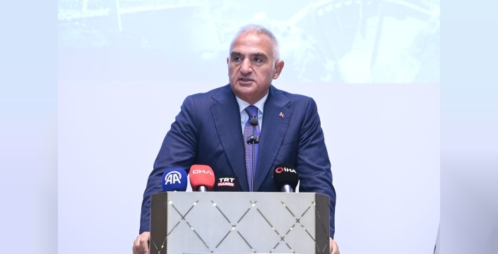 Ersoy: İstanbul'a 13,5 milyon turist geldi