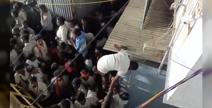 Hindistan'da mitingde izdiham: 38 ölü, 58 yaralı