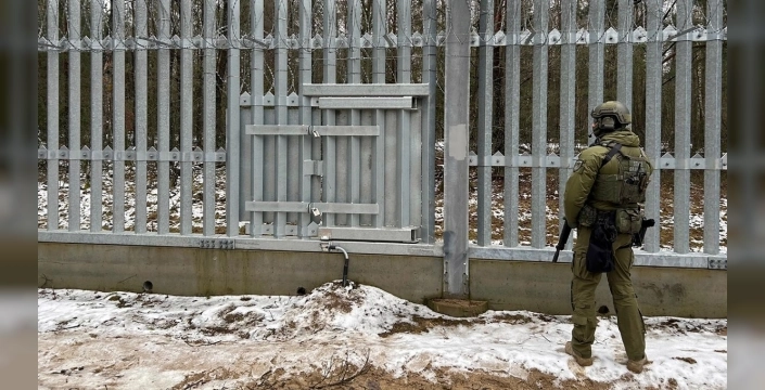 Polonya, Belarus sınır kapılarını kapatıyor