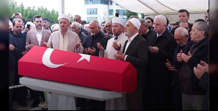 Şair ve yazar Yavuz Bülent Bakiler son yolculuğuna uğurlandı