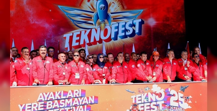 Teknofest İstanbul'da başladı: Bakan Kacır, gençlere 'Türkiye Yüzyılı'nda ufkun zirvesine taşıyacağınıza inanıyoruz' dedi