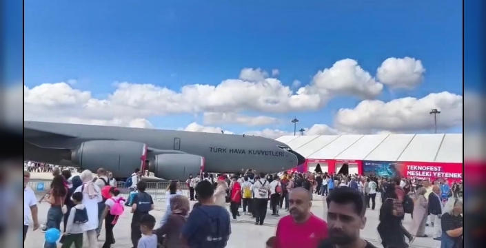 Teknofest'te ziyaretçi yoğunluğu
