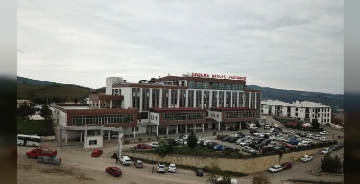 16 yaşındaki çocuk, karın ağrısı şikayetiyle gittiği hastanede ölü doğum yaptı