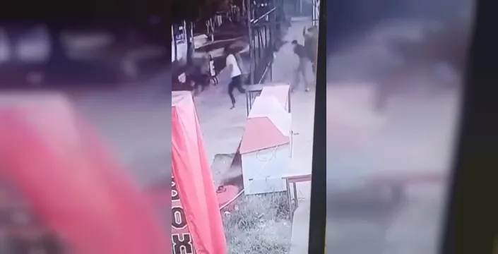 Adanada parkta şok olay: 3 lise öğrencisi dövüldü ve bıçaklandı!