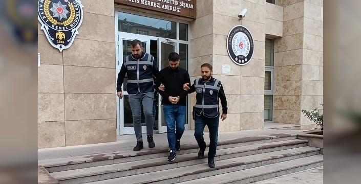 Amasya ve Mersin'de avukat görünümlü dolandırıcılar çökertildi: 3 tutuklama