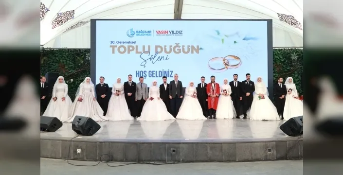 Bağcılar'da 30. toplu düğün şöleni: 8 çift dünya evine girdi