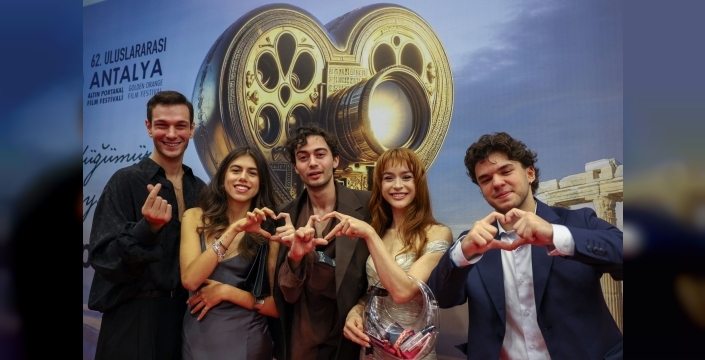 bağlantı hatası filmi antalyada gösterildi: 1 milyon TLlik ödül dikkat çekti